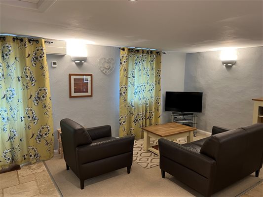 Bow Cottage - Living Room